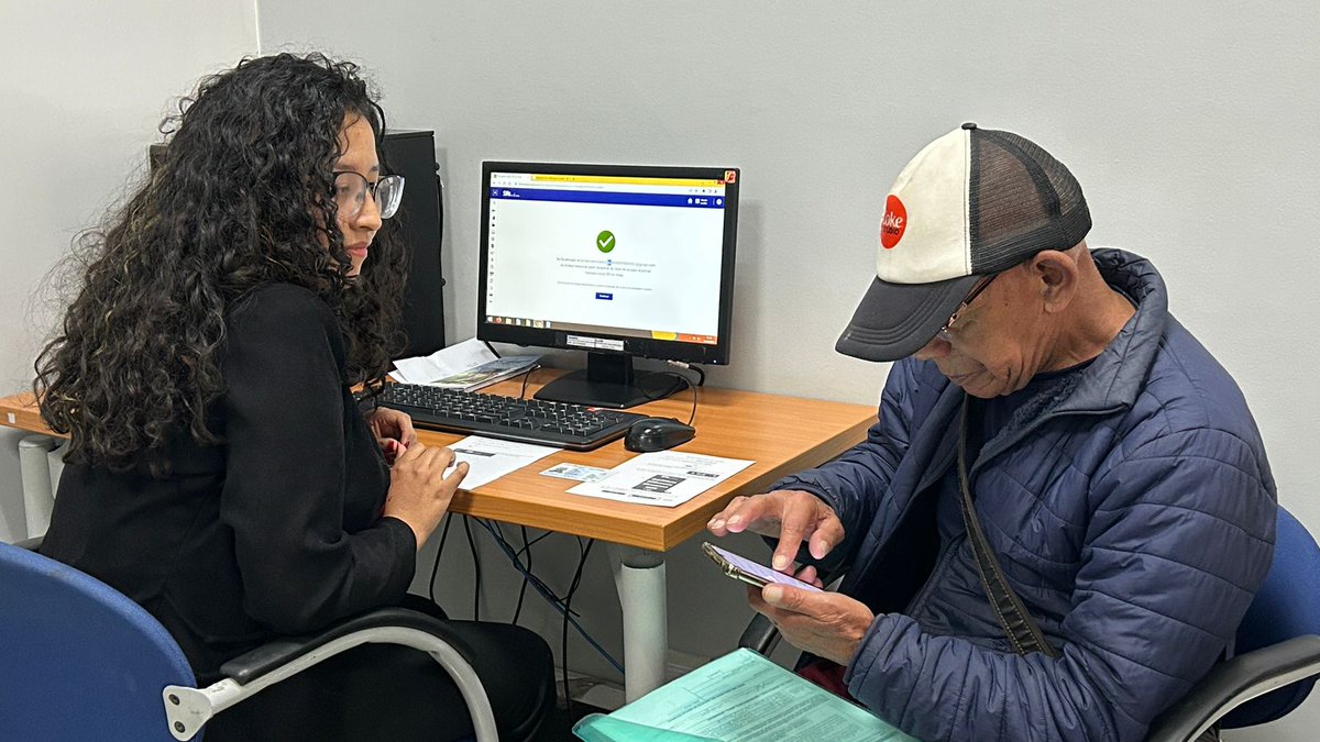 SRI Ecuador tweet media