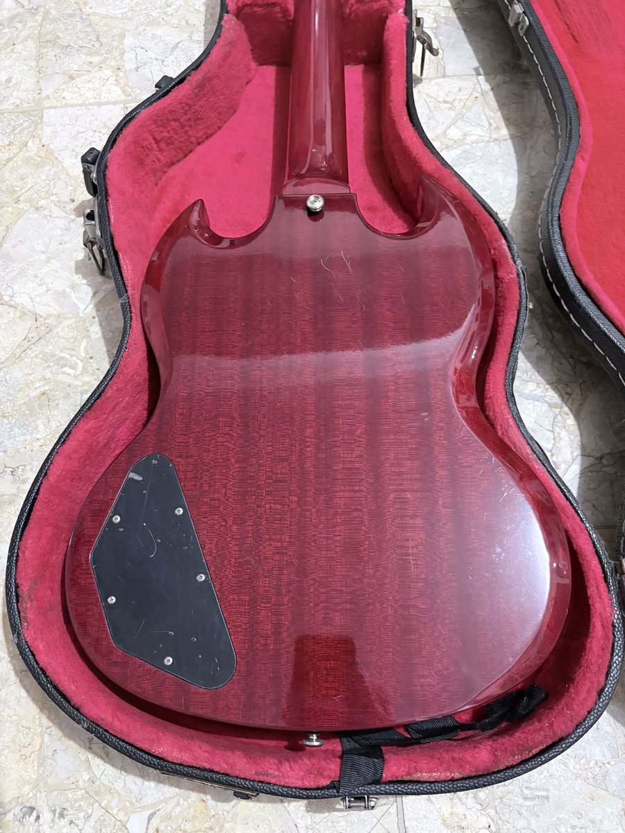 Eka Annash tweet media