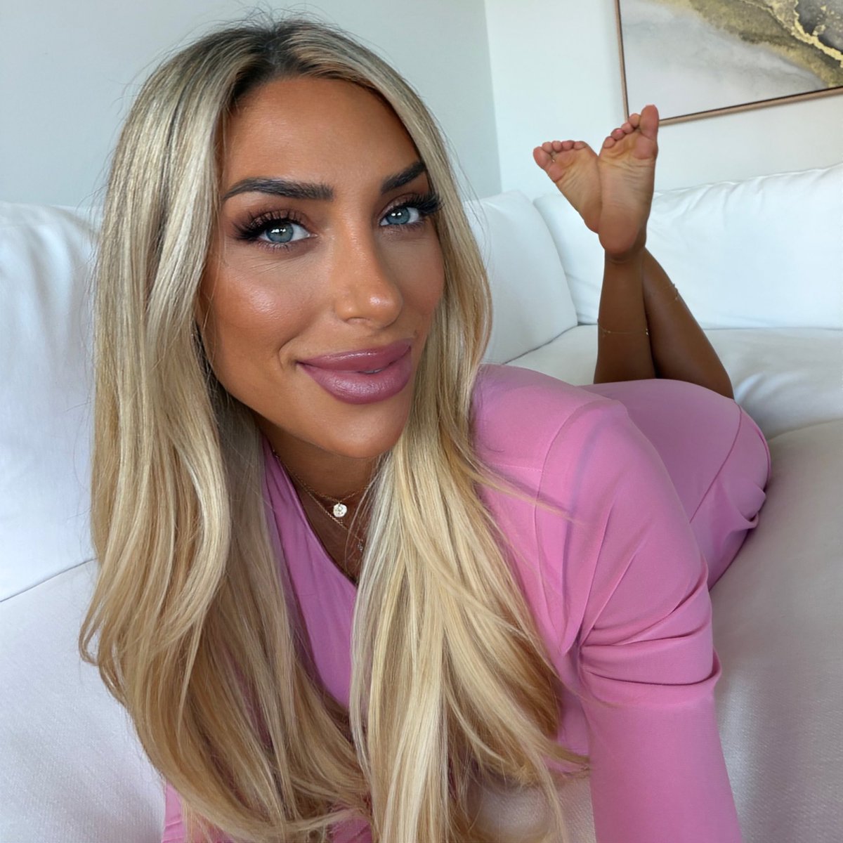 GODDESS MARGARITA tweet media