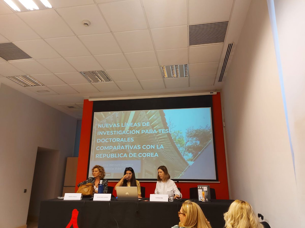 anabel_guardia's tweet photo. #casaasia #Madrid #Corea 
Recordando la primera charla en Casa Asia https://t.co/hyGxsjIMCx
