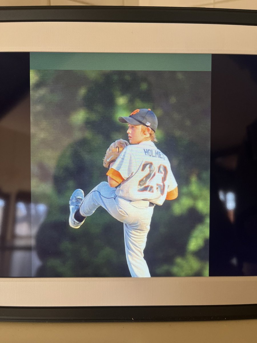 Sterling Holmes tweet media