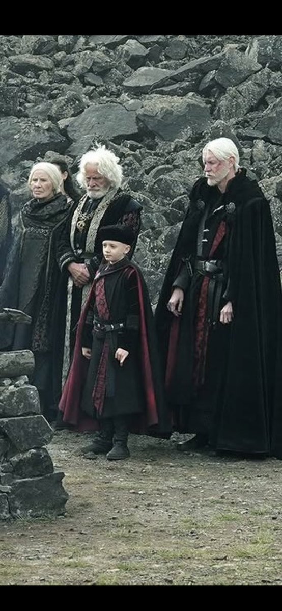 ~Фогель~ tweet media