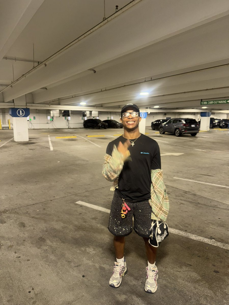 ๐๐๐๐๐๐๐๐๐ ๐๐๐-๐๐๐๐๐๐ซฆ๐ดโโ ๏ธ tweet media