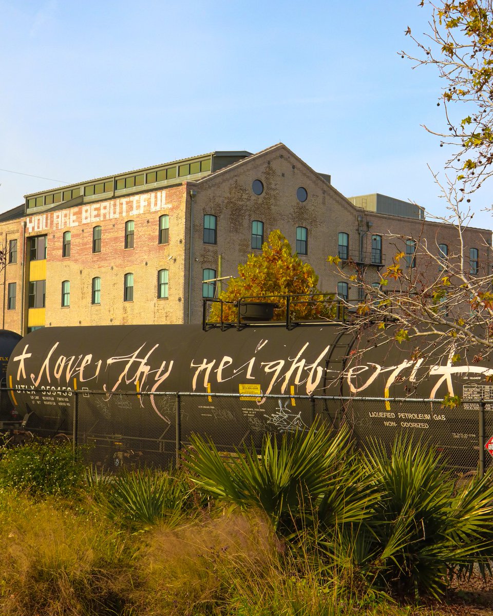 GoodeyeMedia's tweet photo. Numbers on Tumblr

New Orleans https://t.co/eml4r2YfaA