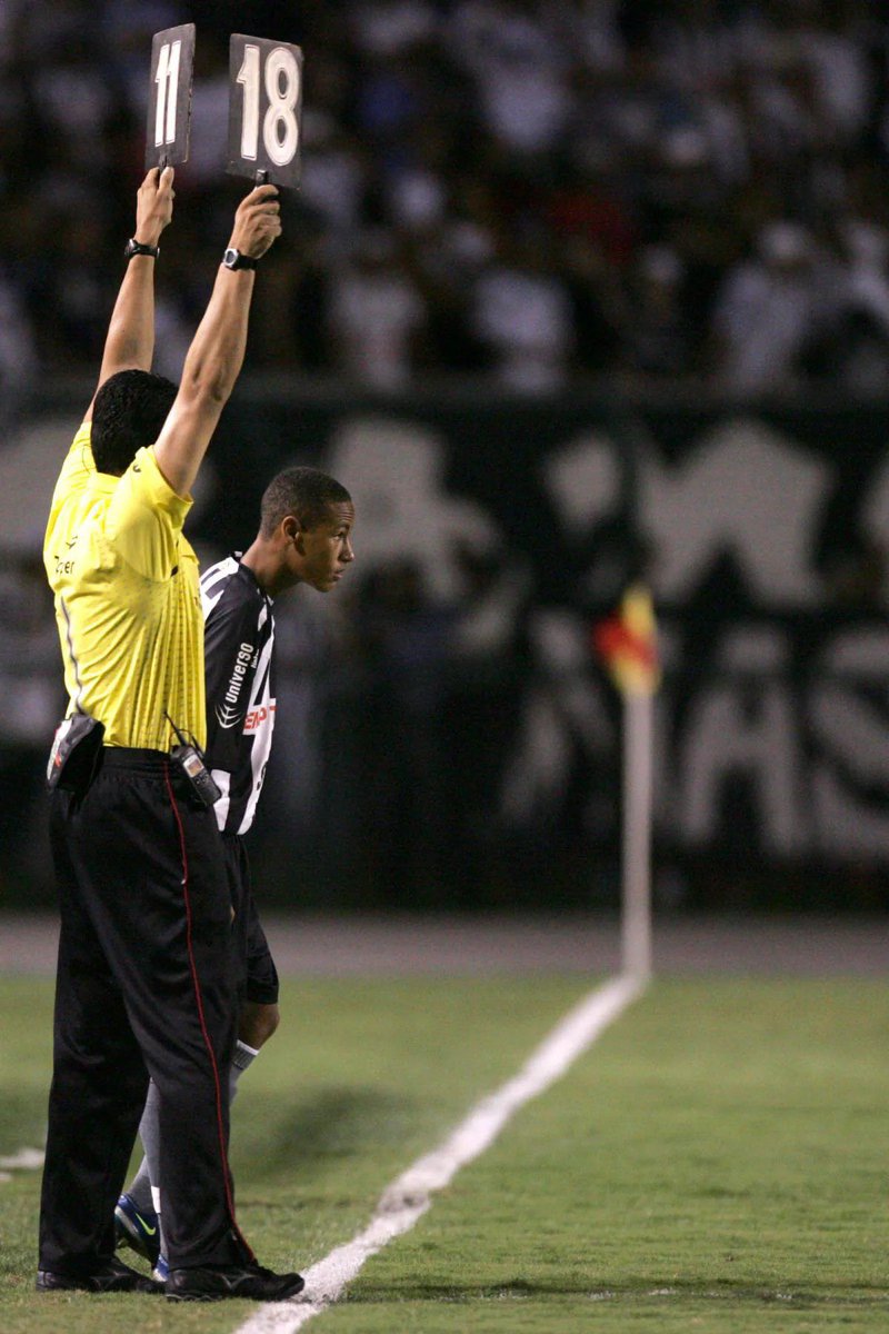 Neymar es el último reservorio de un fútbol que ya no existe… y no va a jugar su último Mundial por decisión técnica. Estamos llenos de intrusos en este deporte que muchos confundieron con atletismo.

Y la enfermedad la vemos así. Brasil no es Brasil y Neymar no irá al Mundial.