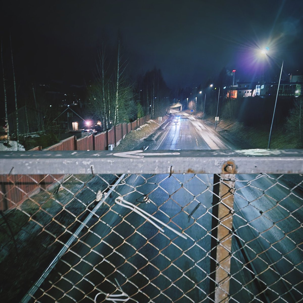 Doramusicana's tweet photo. Quiet sunday roads yesterday 🌃💙🚎 #quiet #roads #springevening #springweather #spring2026 #march2026 #capturingmoments https://t.co/oHE3Bq7zJg