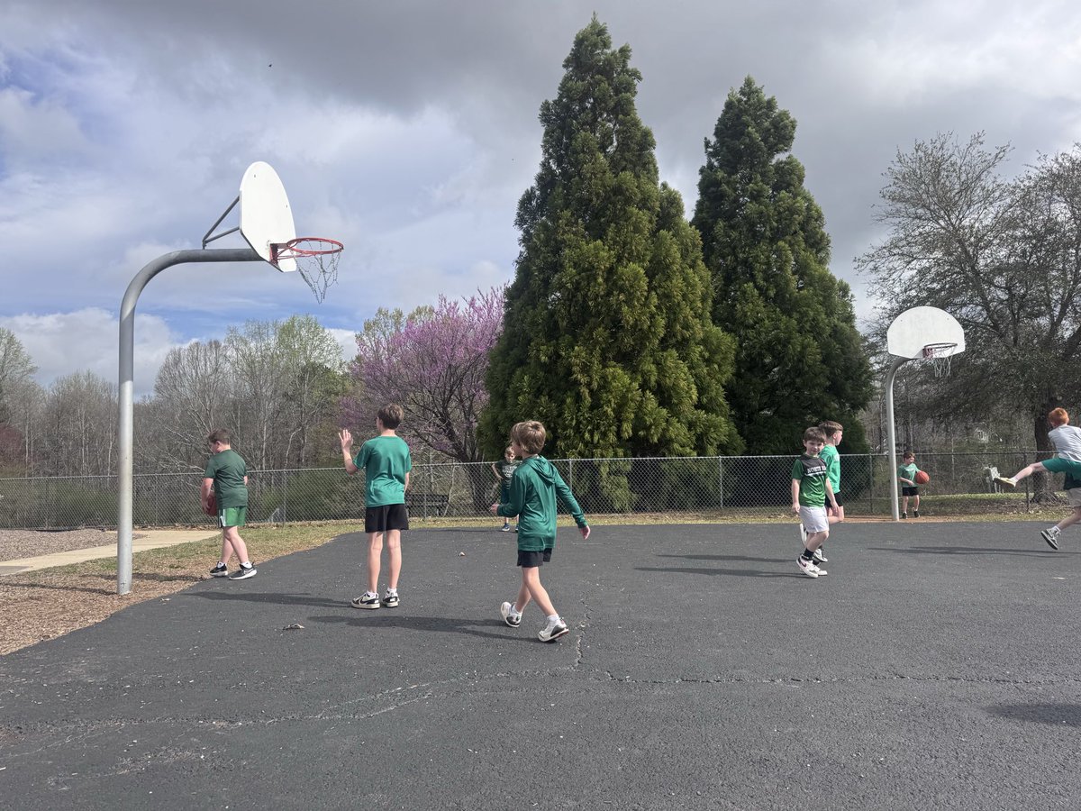 Betsy Waters tweet media