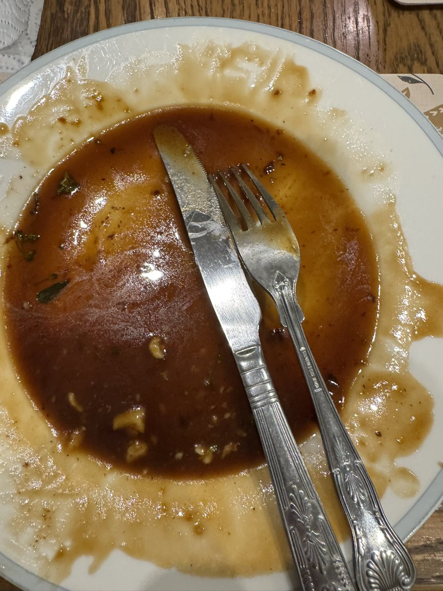 TheMoustacheCop tweet media