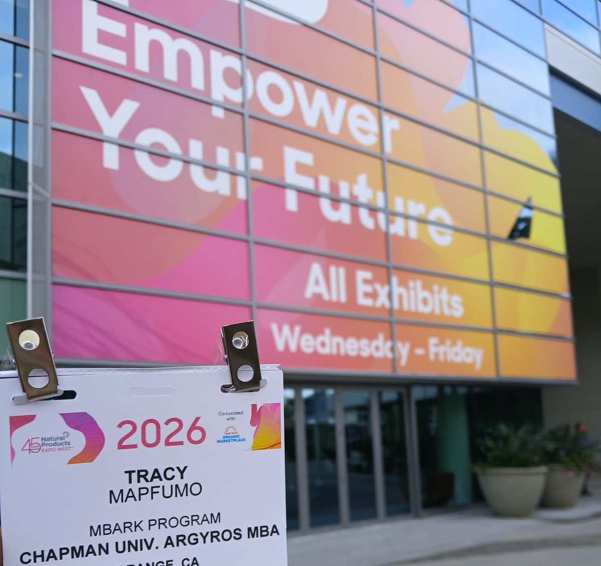 agrifarm2global's tweet image. Just back from Natural Products Expo West! Agritech Farm2Global connected Zimbabwean farmers with US buyers. Big thanks to U.S Embassy Harare! Local natural produce on the global map #Agritech #Farming #ExportReady @USEmbZim @alumniexchange