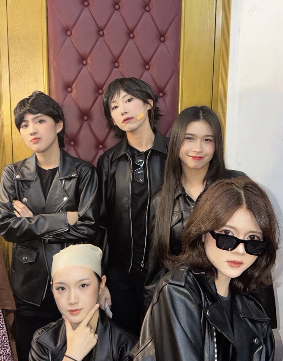 gabriela abigail tweet media