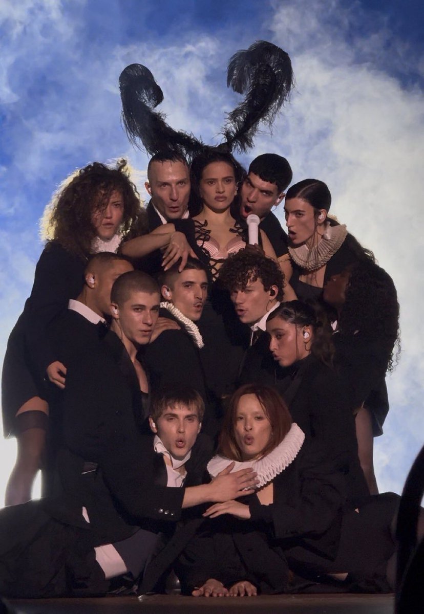 Michela☀️ tweet media