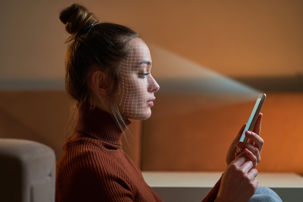 BiometricUpdate's tweet image. Authenticity vs. Deepfake: Who validates what’s real?

At SXSW 2026, Unico explored how generative AI is transforming digital fraud.

Download the full report to understand how sophisticated fraud works.

#deepfakes #whitepaper

biometricupdate.com/202603/authent…