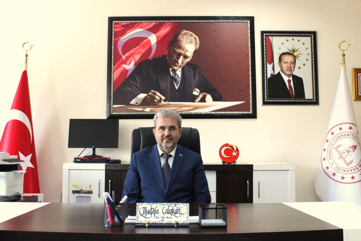 İlçe Milli Eğitim Müdürümüz Sayın Mustafa ÇALIŞKAN'ın Kadir Gecesi Kutlama Mesajı

meb.ai/I22RbA