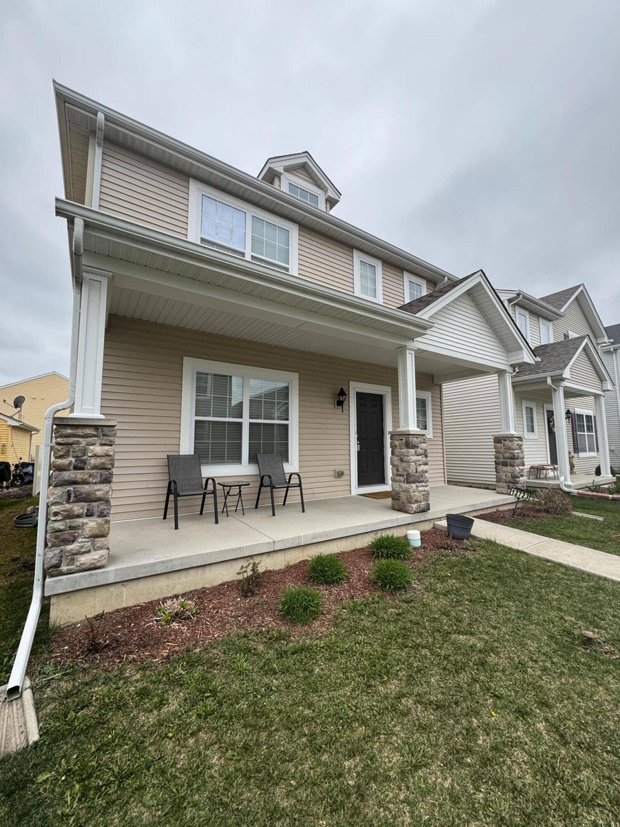 Realest.com®️ tweet media