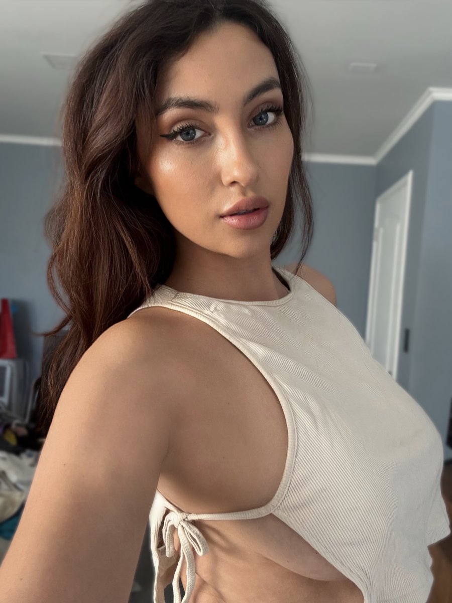 Michelle Constanza tweet media