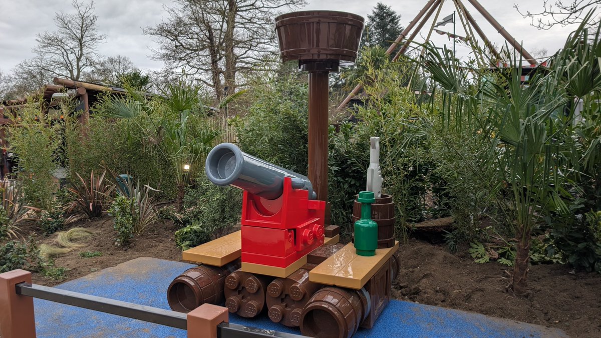 UK Theme Parks tweet media