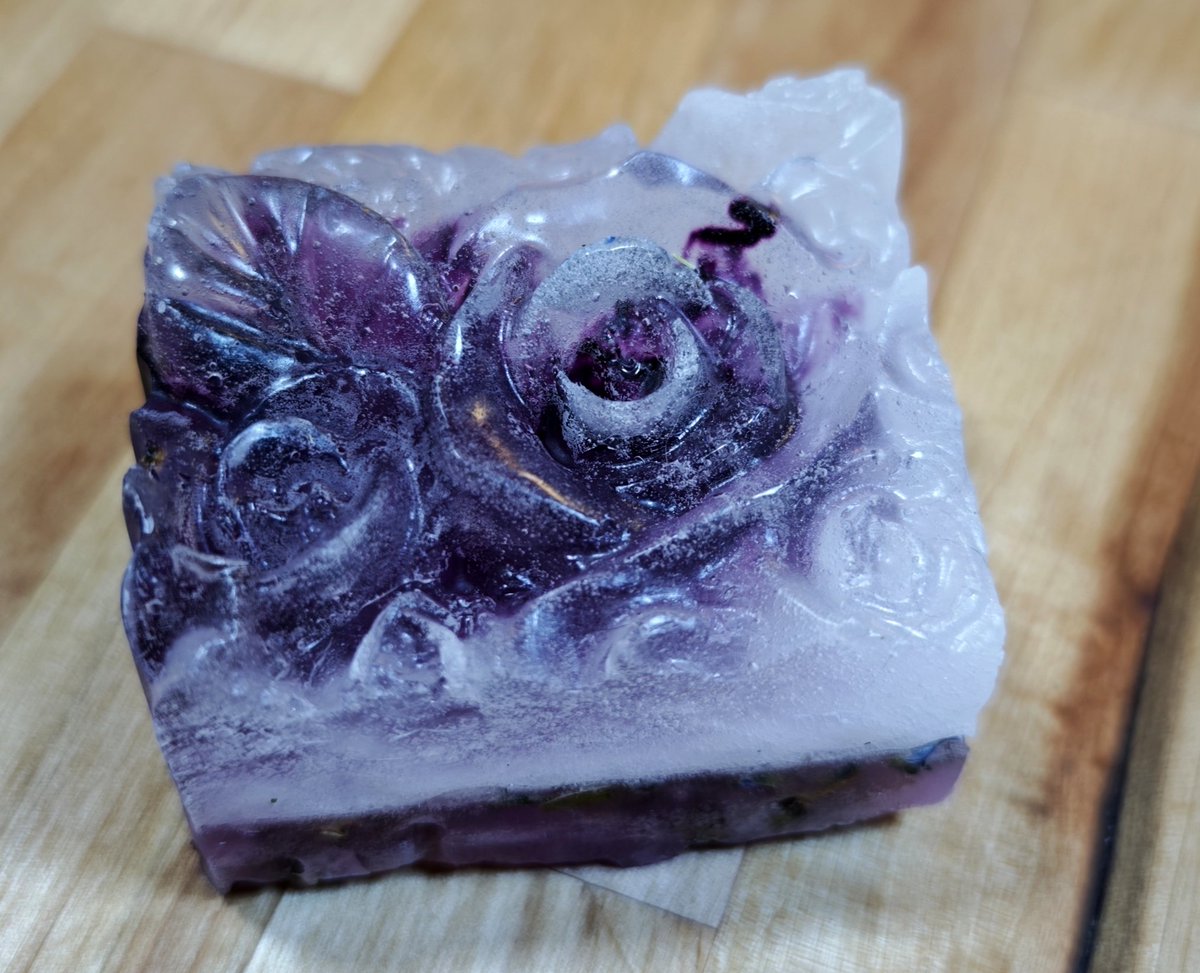 epicthundercat's tweet image. Take a break from politics and the world ending and LOOK AT MY SOAP! I made soap! Homemade! &amp;lt;3 Thinking about selling some once I am more skilled! Opinions? 
#soap #handmadesoap #art #lavender #barofsoap #soapy #cuteart