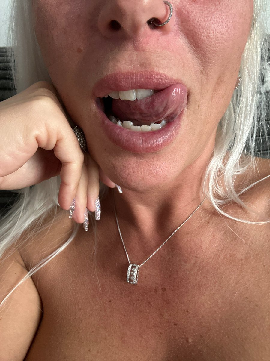 🇬🇧BRITISH HOTWIFE🇬🇧 tweet media