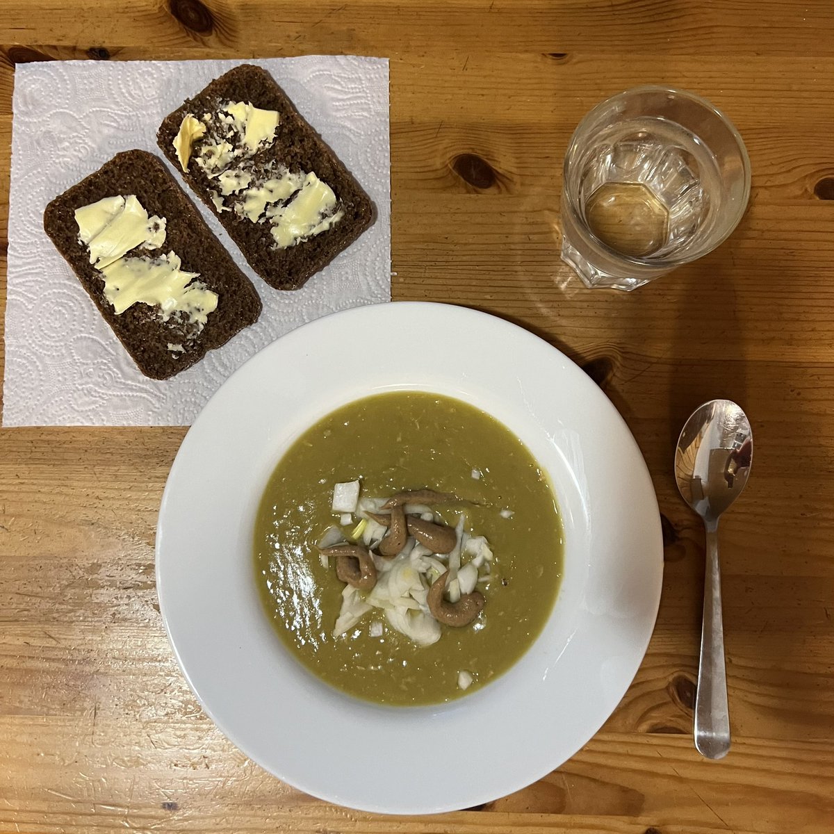 mikatreuthardt's tweet image. Perusasiat 🫛🌱 🌾 💦 🧅

#DinnerOfChampions