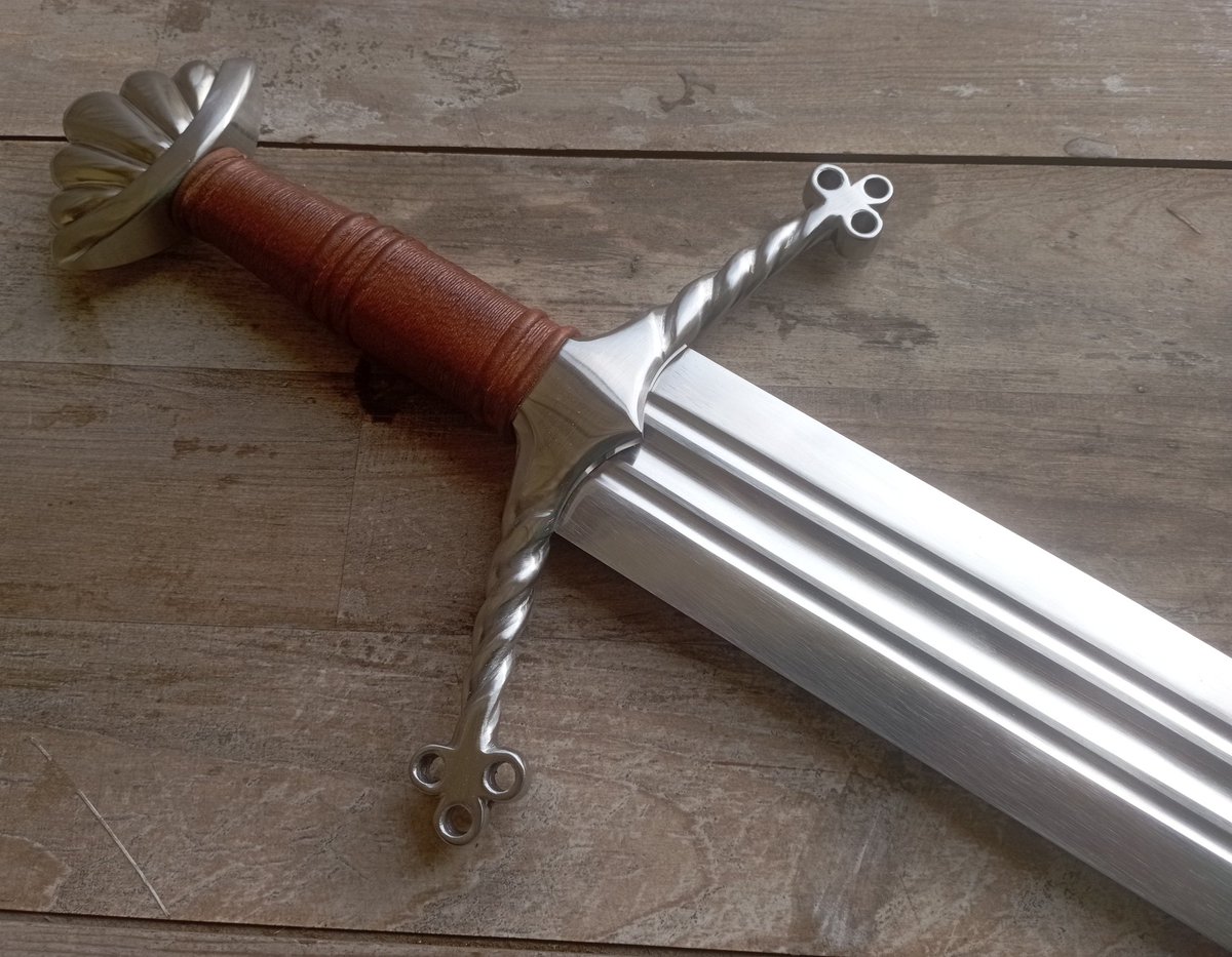 Arann Reichhardt Swordsmith tweet media