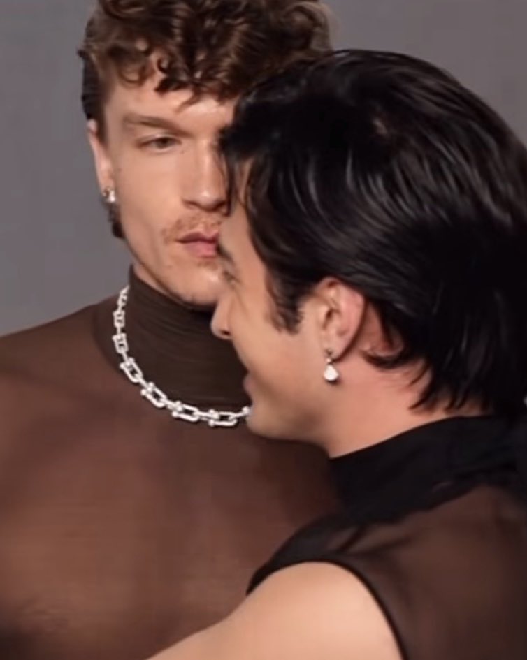 withilyarozanov's tweet image. #WhatDatMean