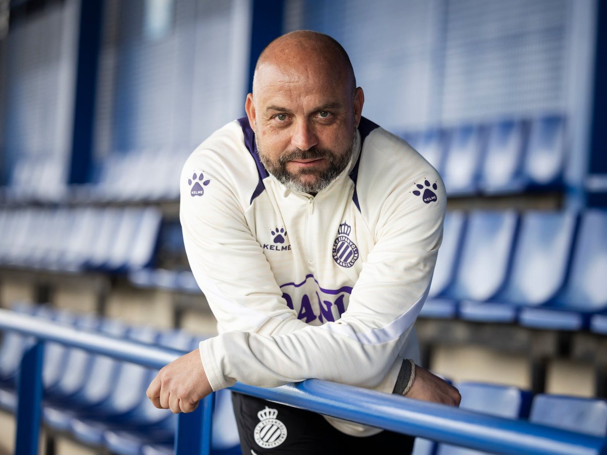 No puedes desconfiar de alguien que no te ha fallado, aunque se equivoque. El fútbol, como la vida, es un proceso de crecimiento. Este equipo lleva dos años creciendo. Despotricar de este tipo es ser un desagradecido. #RCDE