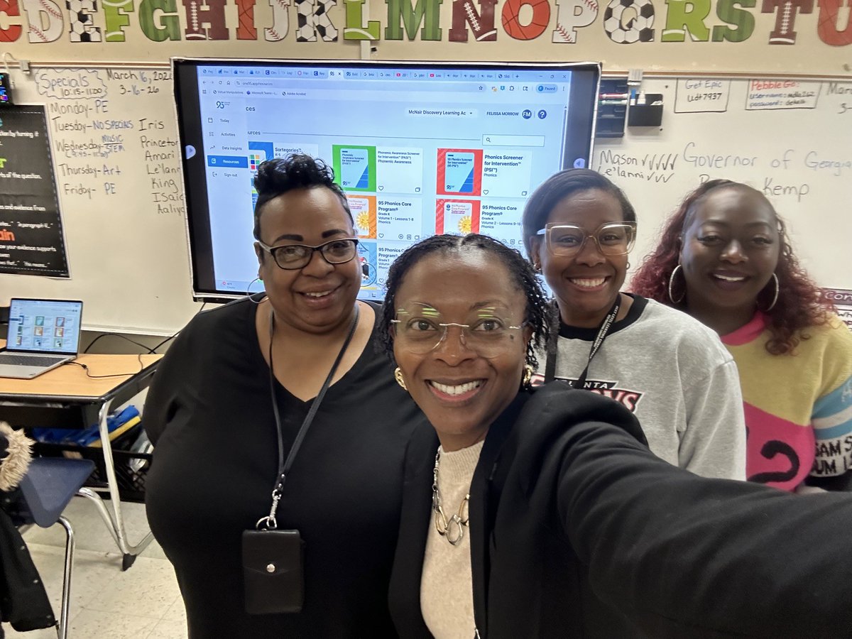 DCSDHorizon's tweet image. Quick PL with the 2nd grade team at McNair DLA! 📚
Teachers explored Sortegories to strengthen phonics and word study instruction while building engaging literacy routines for students.
#HorizonStrong #LiteracyInstruction #TeacherLearning #WorkingOnWinning @DeKalbSchools