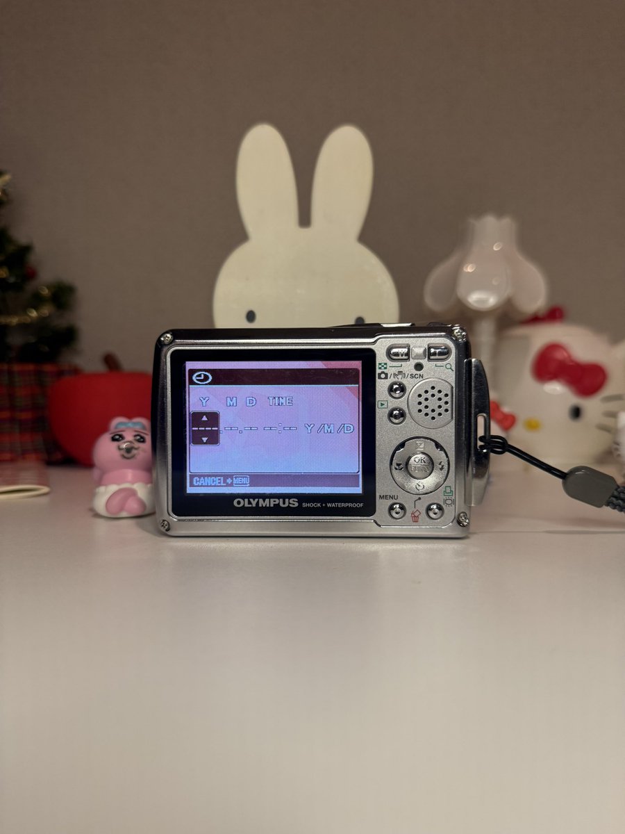 NPMSD123's tweet photo. กล้อง Olympus u725SW

🔥ราคา 2,655 รวมส่ง 

💋ปรับได้หลายโทน หน้าจอไม่ย่นไม่แตก หน้าจอติดฟิล์มอยู่งับ

💢ตำหนิระบบ : -

✅ ภาพ วีดีโอ แฟลช ปุ่ม โหมด ซูมเข้า-ออกใช้งานปกติ

อุปกรณ์ : กล้อง+สายคล้องมือ+แบตใหม่

#กล้องดิจิตอลมือสอง  #กล้องดิจิตอล #กล้องมือสอง https://t.co/pKJQiRe9Qc