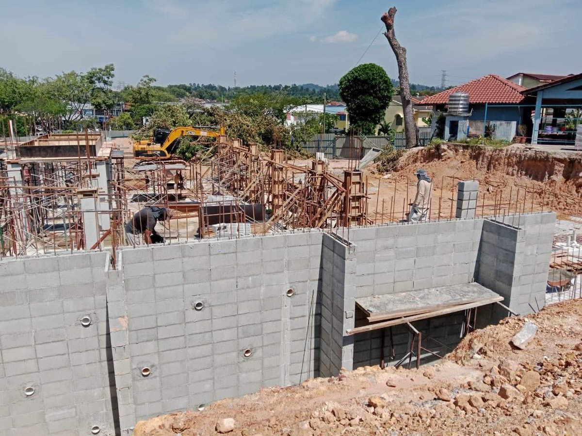 AkmalRedzwan's tweet photo. UPDATE TERKINI: SURAU AS-SOBIRIN SEKSYEN 8 TIMUR, SHAH ALAM

Gambar-gambar terkini pembinaan Surau As-Sobirin daripada kontraktor pada 12 Mac 2026 bersamaan 22 Ramadhan 1447.

Gambar-gambar ini diambil sendiri oleh kontraktor dari dalam kawasan. https://t.co/Jy8hLZlliI