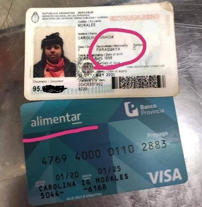 Una mujer paraguaya con la tarjeta alimentar. Este país es una joda.