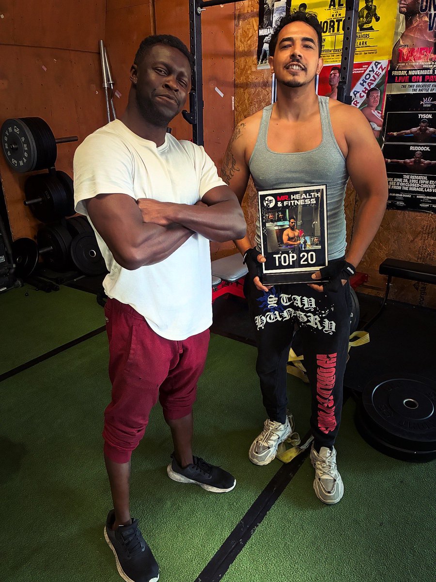 CaliSmoov4Life's tweet image. GRATEFUL TO MAKE TOP 15‼️out of hundreds of competitors🙌🏽🙏🏽 Got my #PowerLift higher than it’s ever been on #BenchPress &amp;amp; #Squats 💪🏽🏋🏽‍♂️ Eating Clean, Quit Smoking &amp;amp; in the #Gym Daily🫡🙏🏽 s/o to ‘Health &amp;amp; Fitness LA’ Contest‼️ Next year ima be in top 10‼️

#fitnesslife #fitness