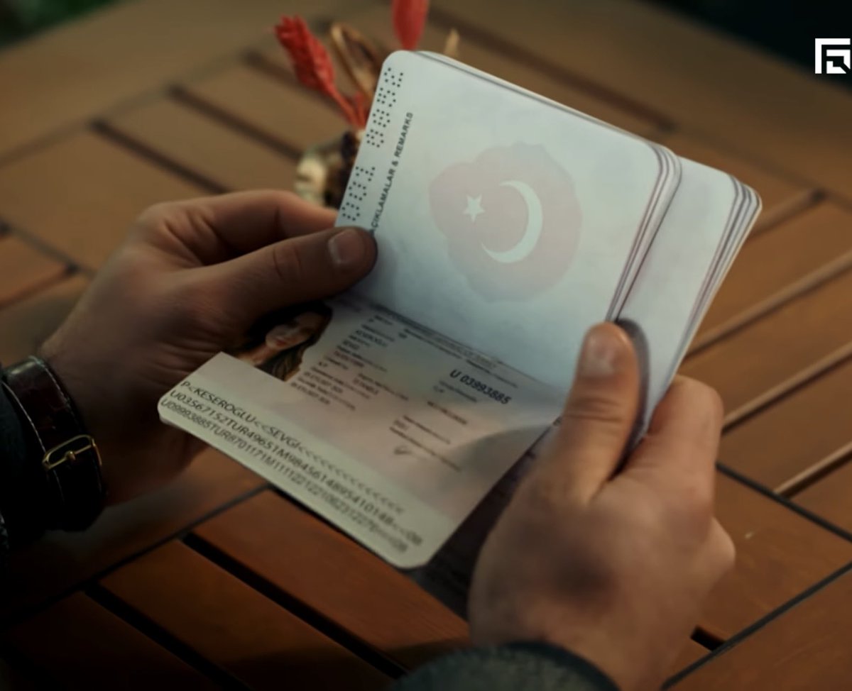 maryamaslan7's tweet photo. #arafta 
did anyone else notice that nezir actually prepared a fake passport for Mercan but fake name by “Sevgi Keseroglu”..? https://t.co/sI9m6DK9fN