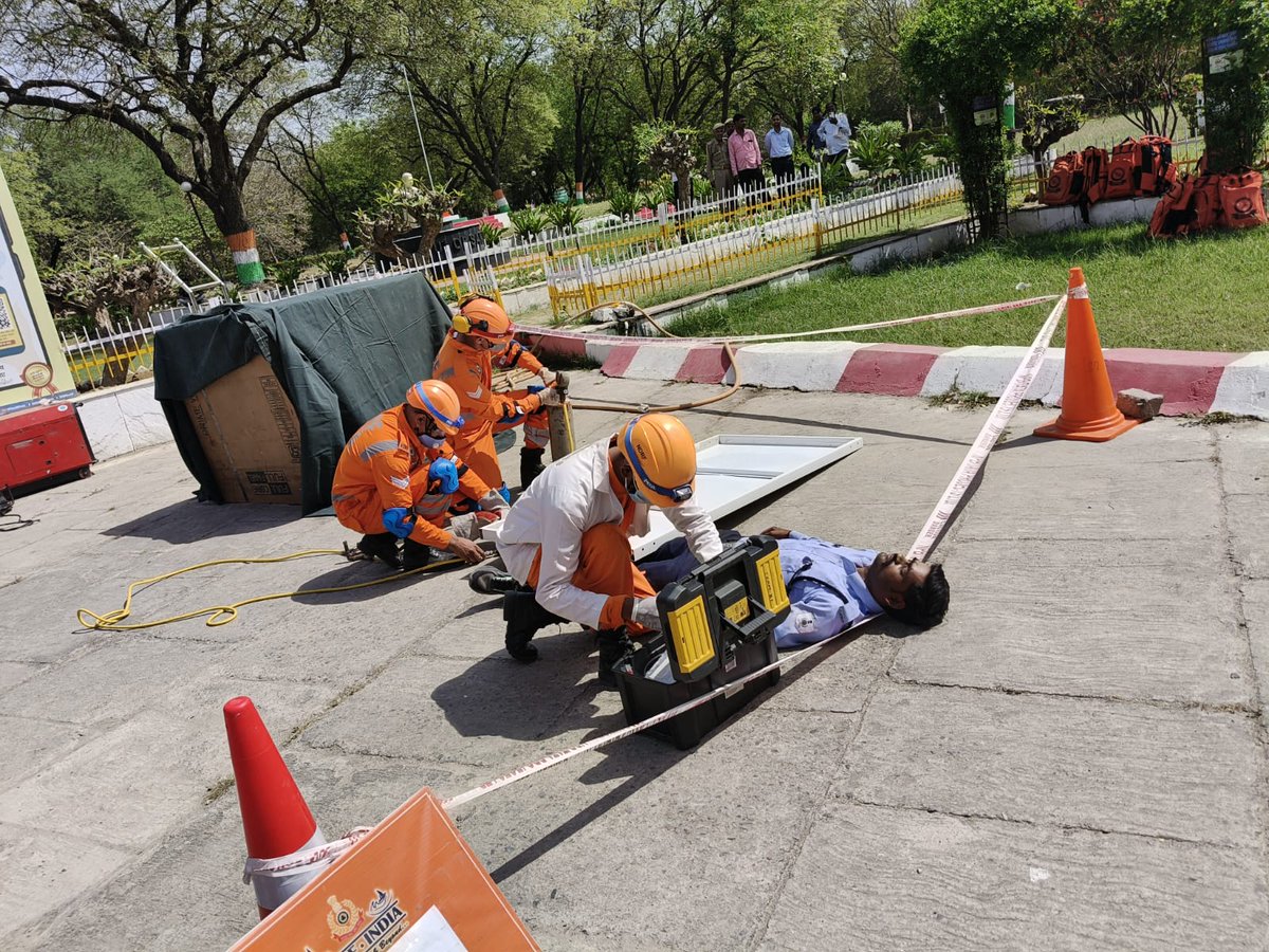 08 NDRF GHAZIABAD tweet media