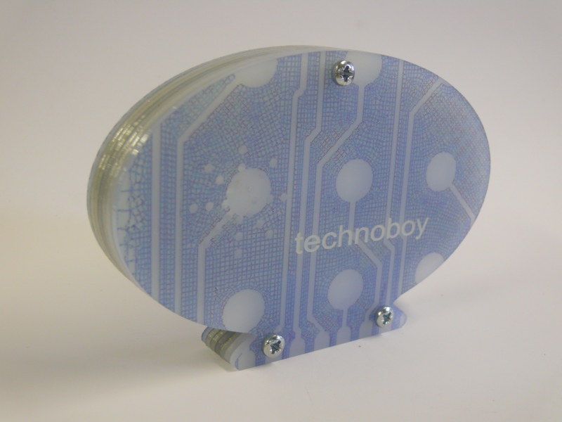 Kitronik's tweet image. Gallery Technoboy Amplifier - Beverley High School. By laminating #lasercut sheets of plastic, this fab MP3 amplifier has been made! #dt 

kitronik.co.uk/blog/gallery-t…