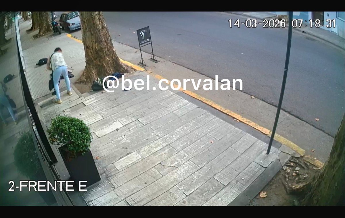 Así el cómplice de Luciana, la ex GH, recogía las pertenencias del yankee que había tirado por la ventana de la habitación del hotel, para luego escapar
