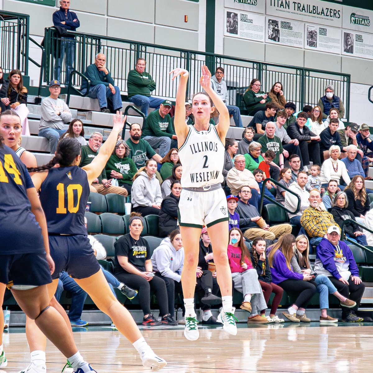 Illinois Wesleyan Athletics tweet media