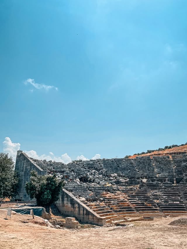 antiksehirler's tweet photo. 📍 Letoon Antik Kenti - Muğla

Likya uygarlığının en önemli kutsal merkezlerinden biri olan Letoon, tanrıça Leto ile çocukları Apollon ve Artemis’e adanmış tapınaklarıyla ünlüdür.

📸 @safaademirel 📸

#sehrininfarkınavar #letoon #muğla https://t.co/b0R0ZJMLv8