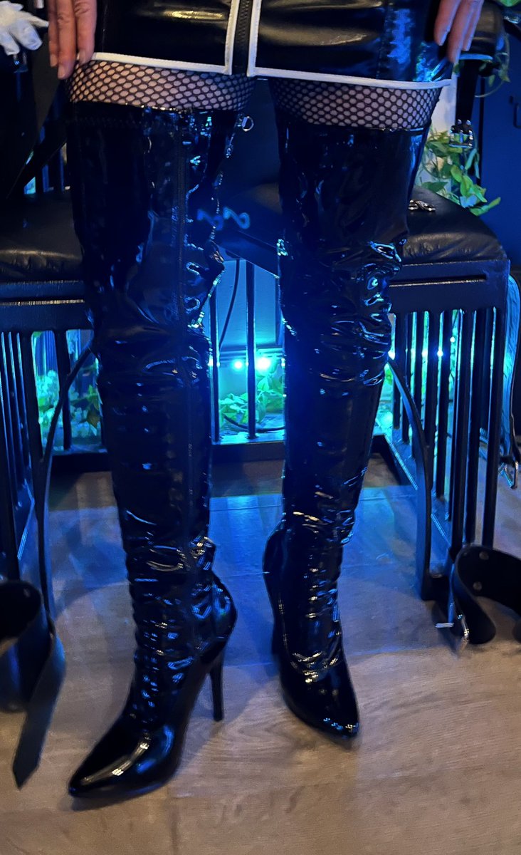 MissPeach 🍑 🦯 👣 tweet media