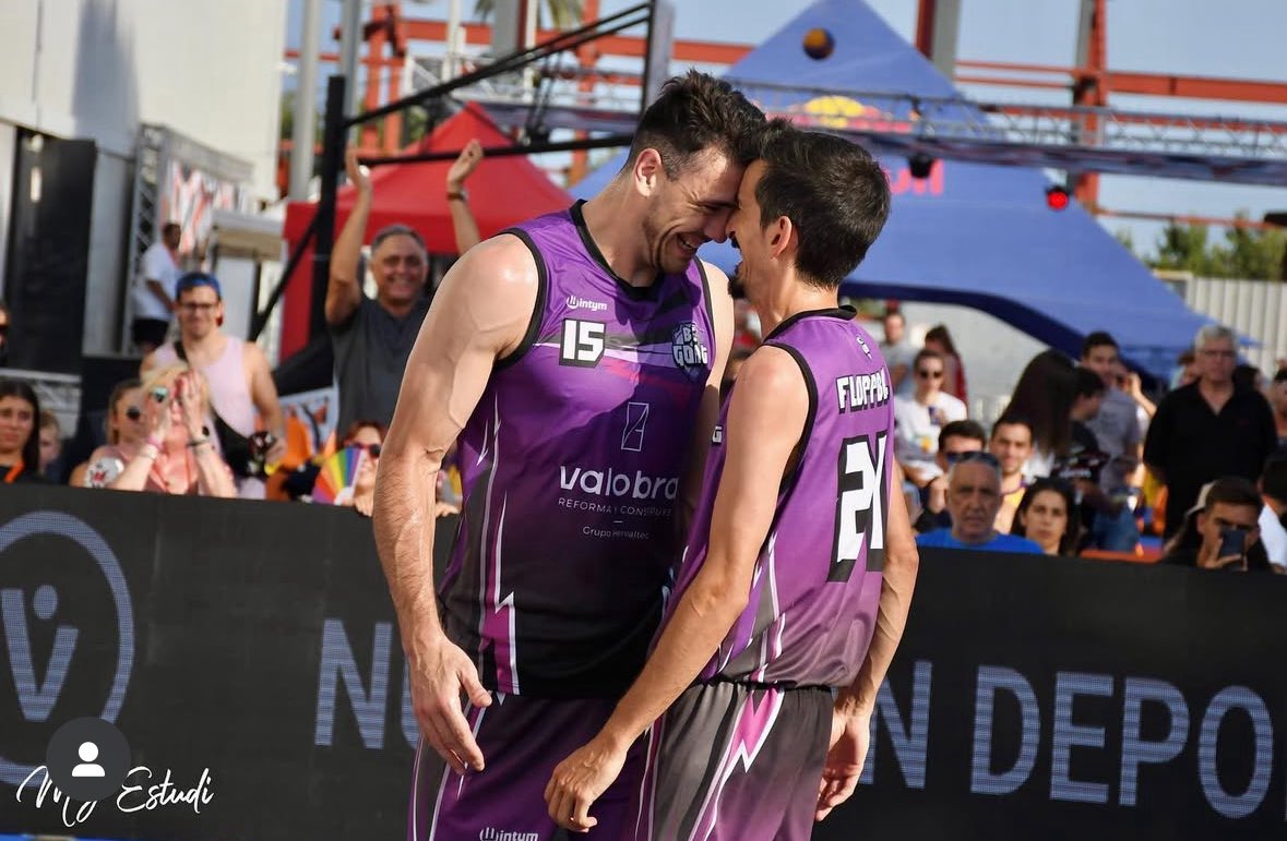 FLOPPBALL tweet media