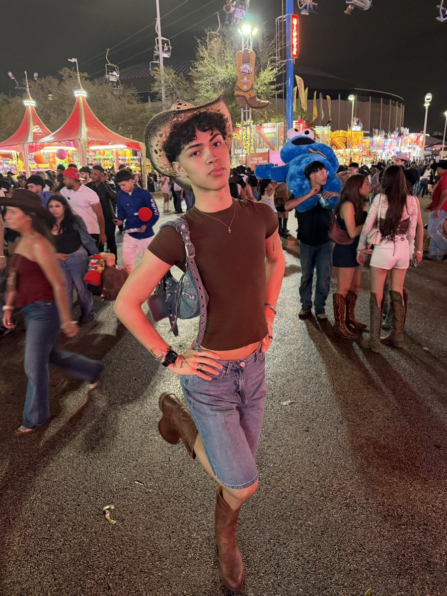 chrispoohh's tweet image. cowboy cotter