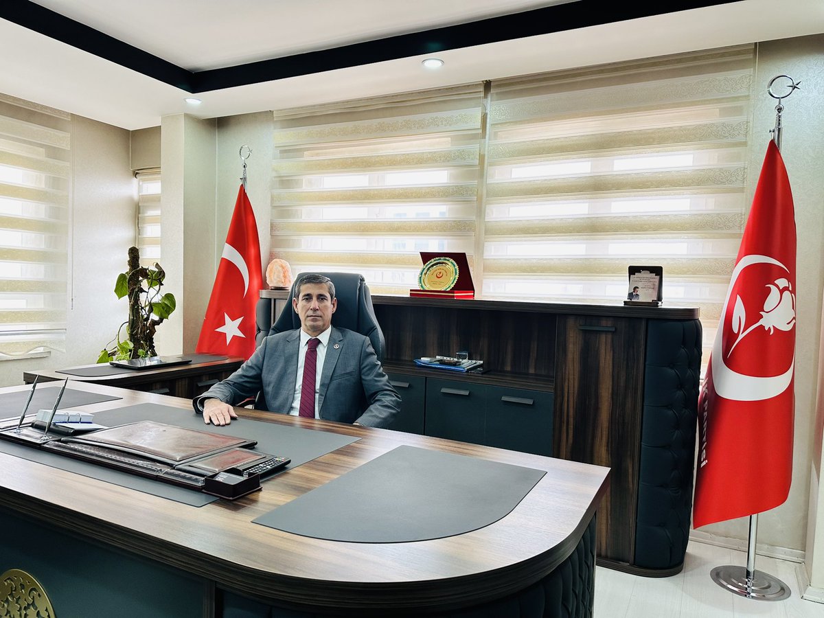 RecepEr_72's tweet photo. Bin aydan daha hayırlı olan Kadir Gecesi’nin tüm İslam âlemine huzur ve bereket getirmesini dilerim.

#KadirGecesi https://t.co/b73ZCT4UdN