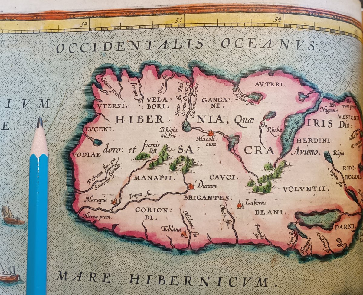 Marsh's Library tweet media