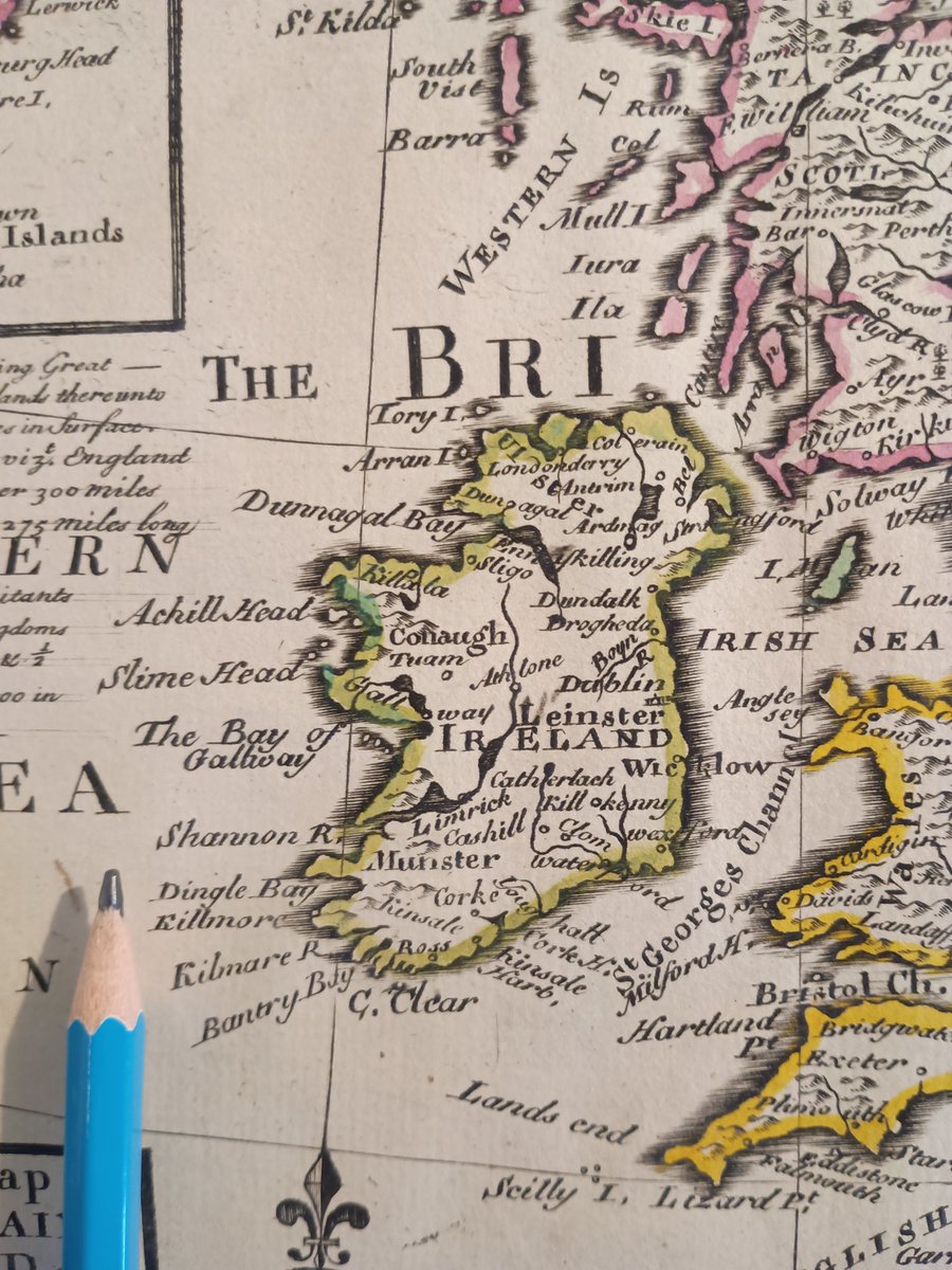 Marsh's Library tweet media