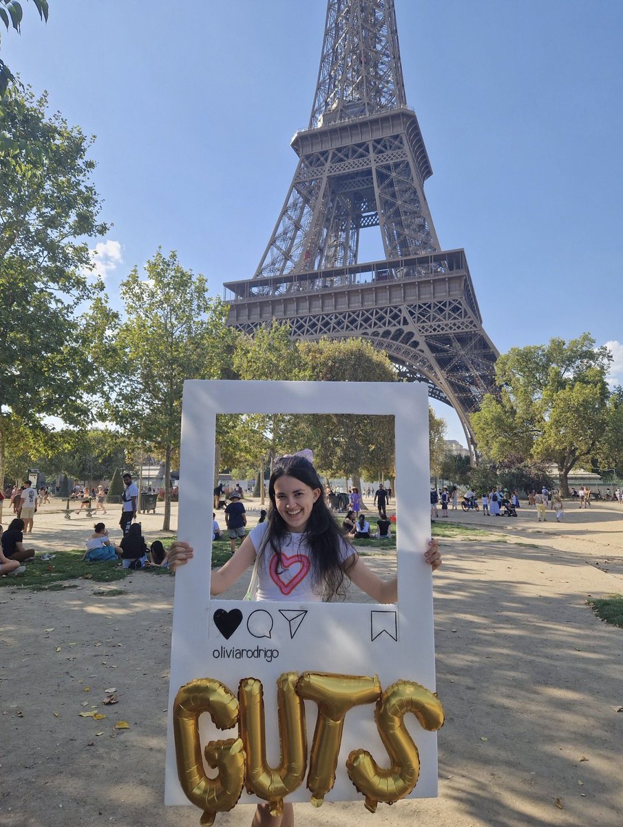 mel 🩷 tweet media