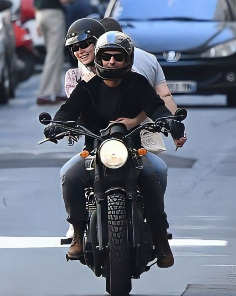 Lily-Rose Depp Club tweet media