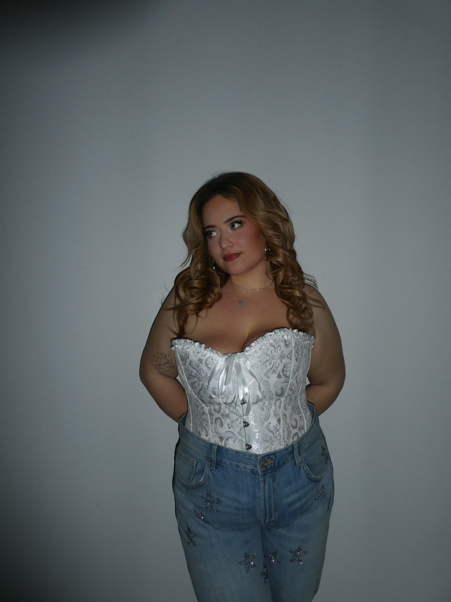 𝐿𝒶𝓊𝓇𝓎 ྀིྀི ⟡˖ ♡ seeing djo tweet media