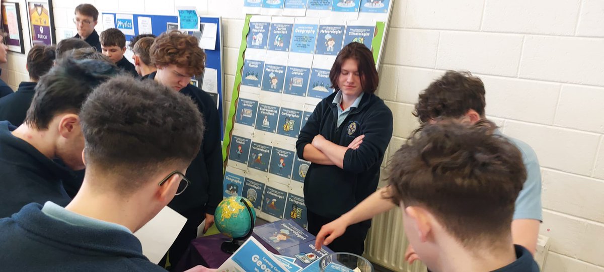 Coláiste Éamonn Rís tweet media