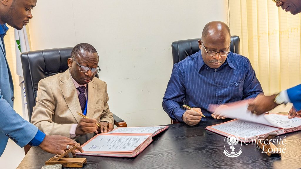 Adekou_K's tweet photo. Ce que vous voyez, c’est la signature du partenariat #UL–#USTS. Ce n’est pas juste un accord, c’est une chance pour nous, étudiants, de devenir des acteurs du changement. Chaque stage, atelier ou projet de recherche nous rapproche d’un futur où nous pouvons sauver des vies.
#togo https://t.co/28aMdZElOc
