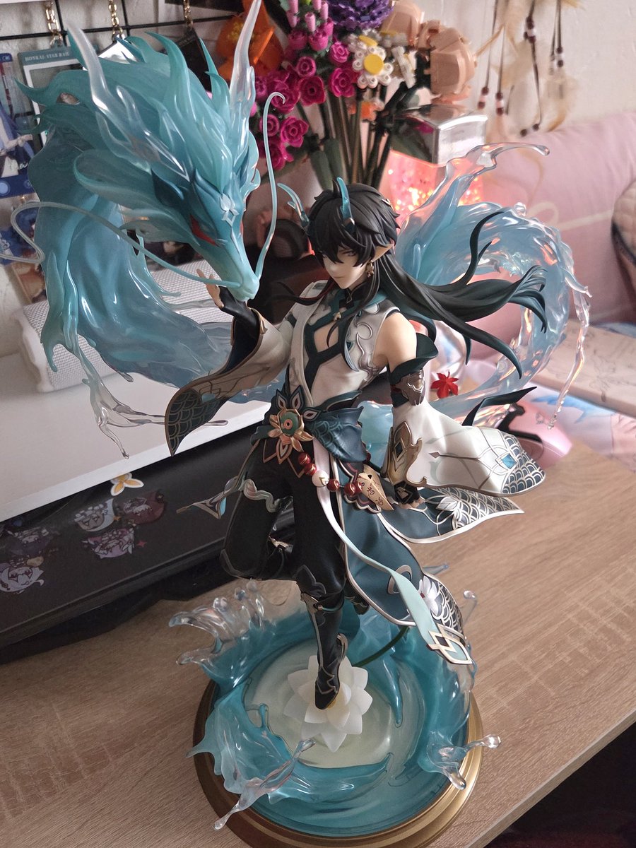 • Linellin • tweet media