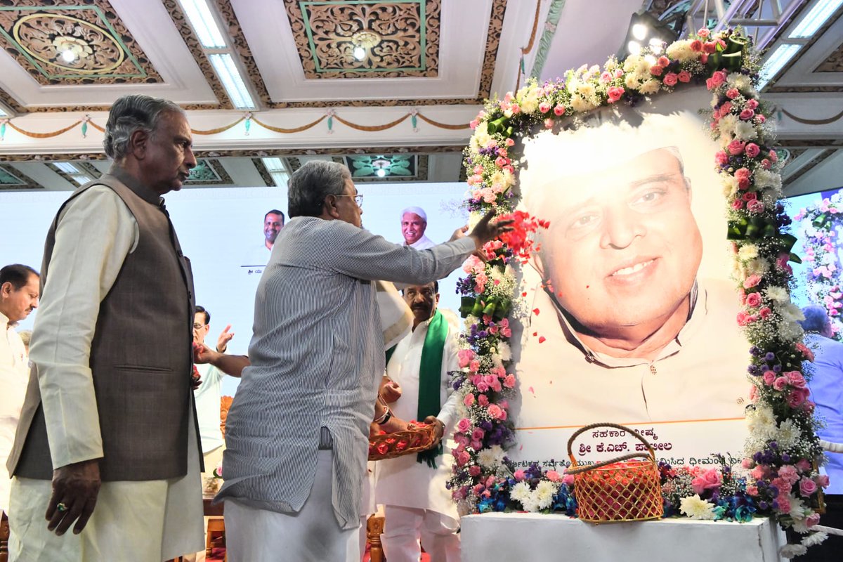 Siddaramaiah tweet media